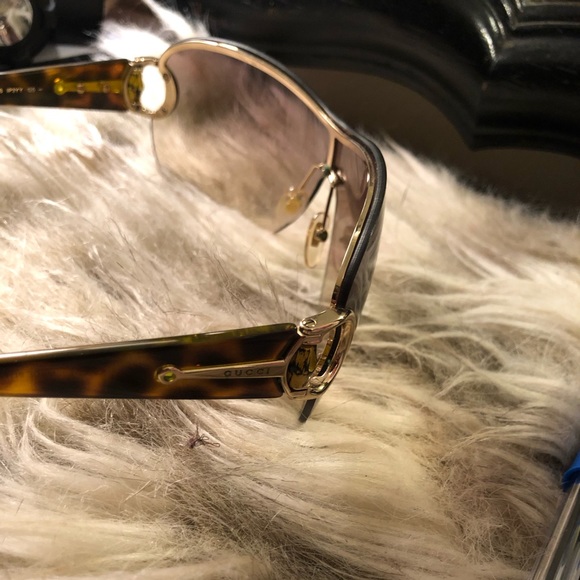 Authentic Gucci sunglasses - Picture 3 of 8